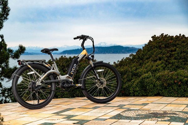 Vélo électrique reconditionné taille unique : une solution accessible et durable